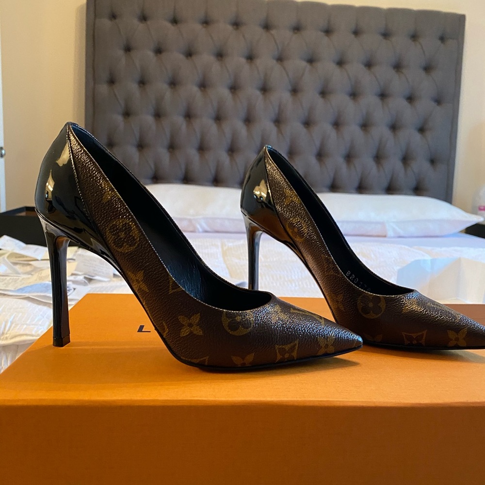 Beautiful LV shoes ,comfortable,and very classic - Picture 4 of 9